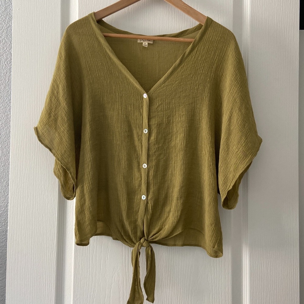 Lily White Green Blouse